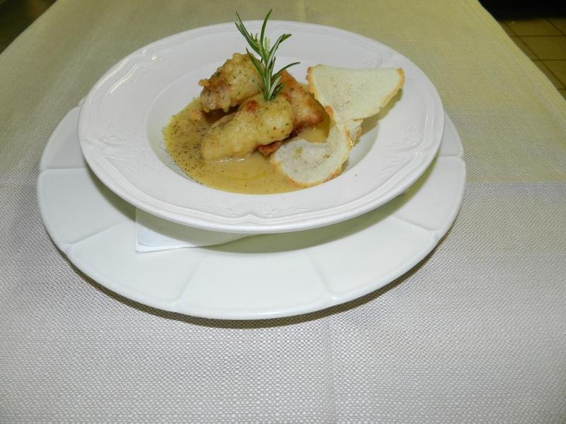 Locanda Locatori ปัสโซเดลโตนาเล ภายนอก รูปภาพ