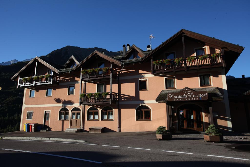 Locanda Locatori ปัสโซเดลโตนาเล ภายนอก รูปภาพ