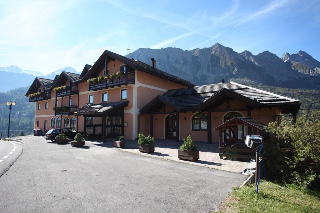 Locanda Locatori ปัสโซเดลโตนาเล ภายนอก รูปภาพ